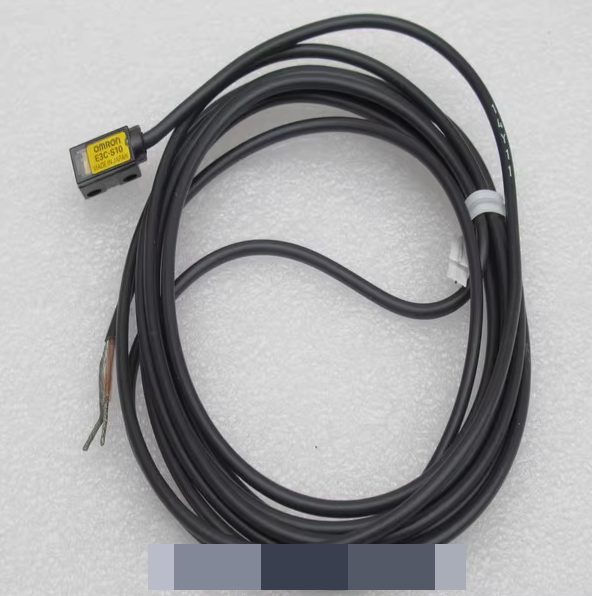 OMRON E3C-S10 Photoelectric Switch - One - OMRON