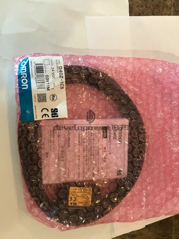 New Omron D40Z-1C5 Door Switch - OMRON
