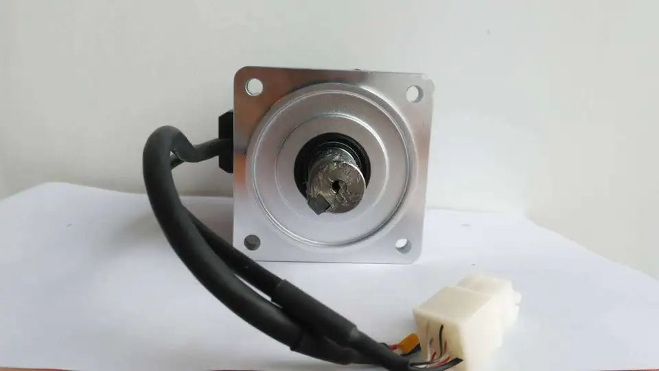 New Panasonic MHMF082L1U2M Servo Motor - 1 Piece - PANASONIC
