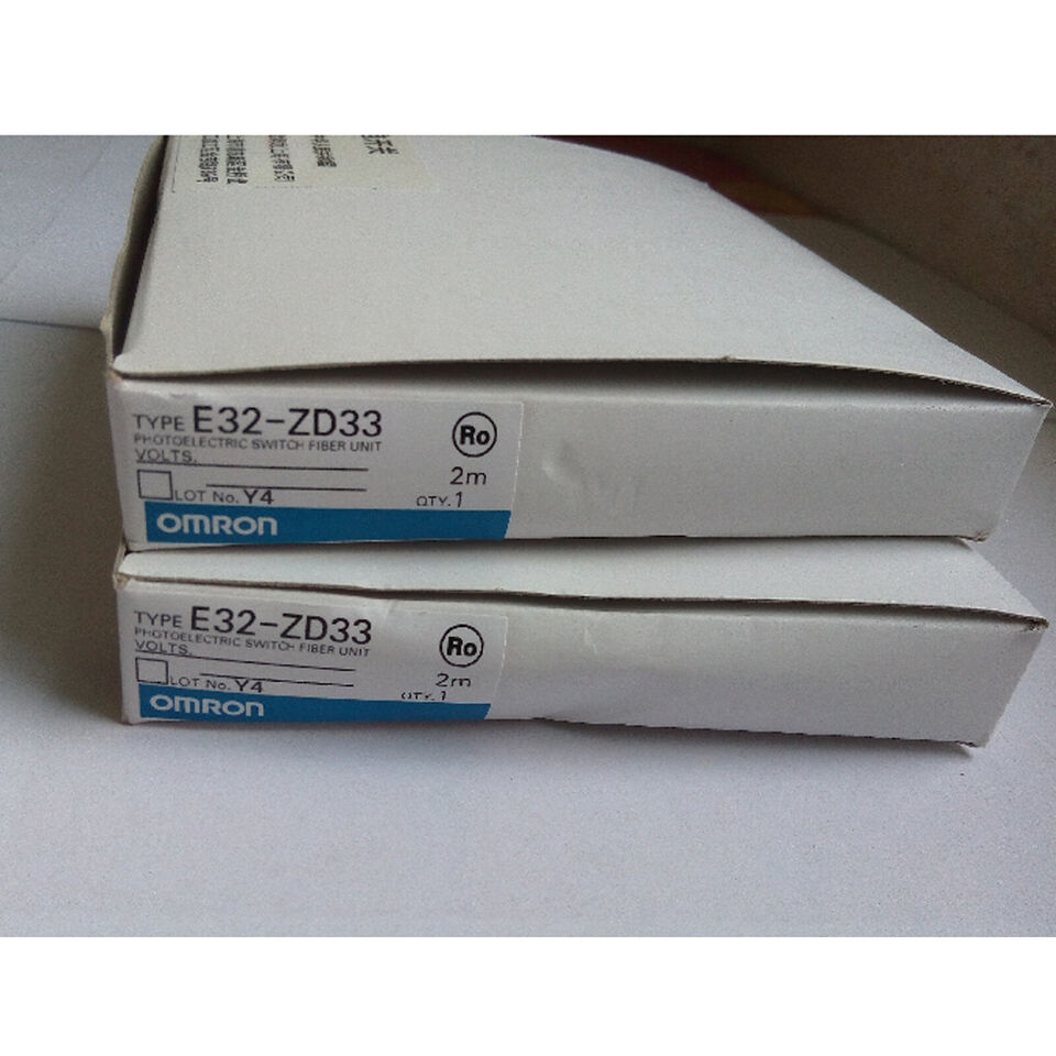 Omron E32ZD33 Fiber Optic Sensor - Compact and Reliable - OMRON