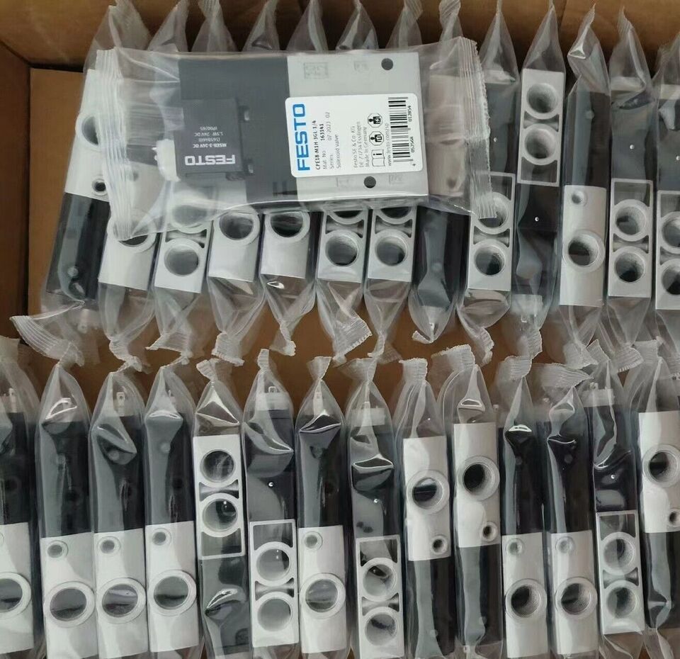 Festo CPE18-M1H-3GL-1/4 Solenoid Valve - FESTO