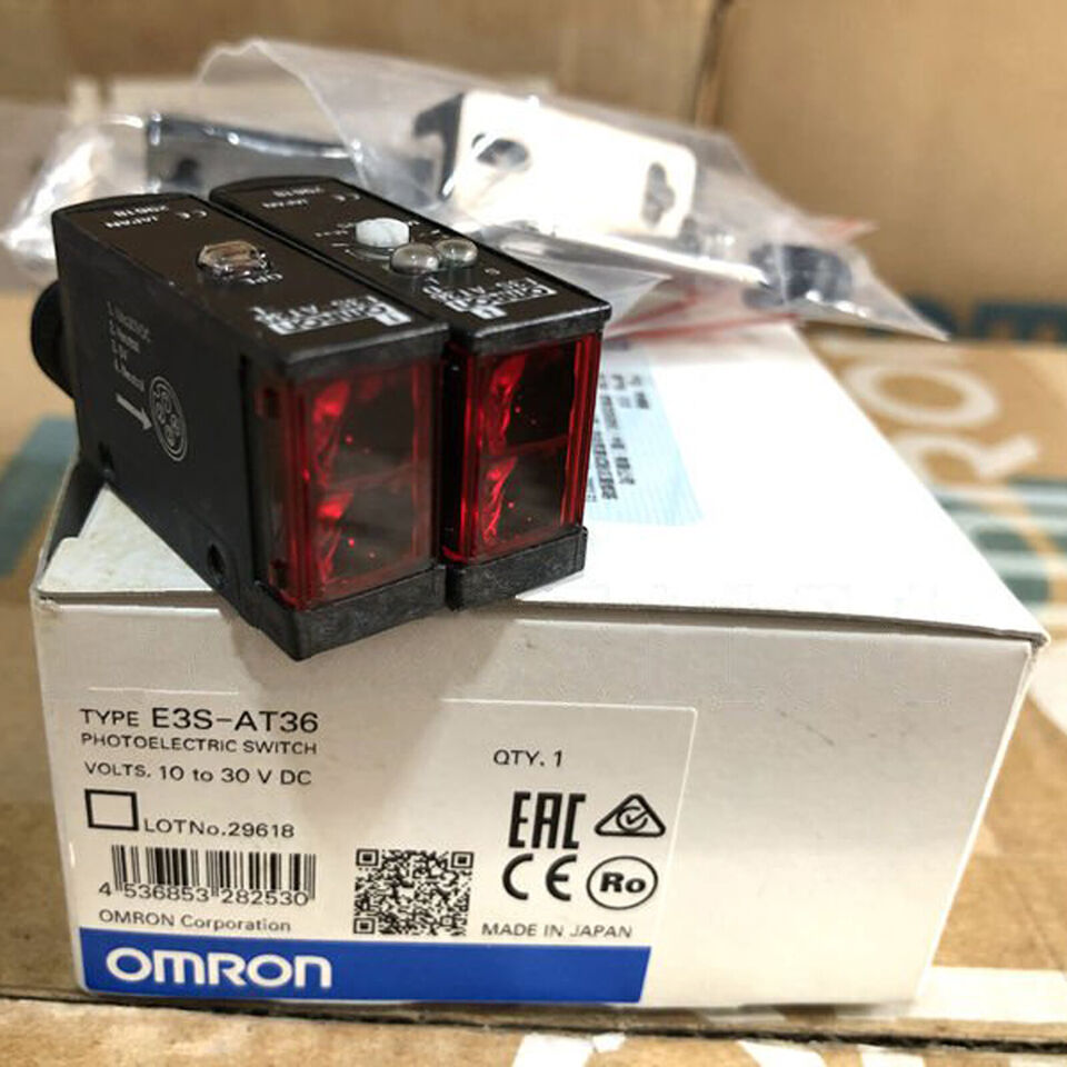 new Omron E3S-AT36 Photoelectric Switch One E3SAT36 - OMRON