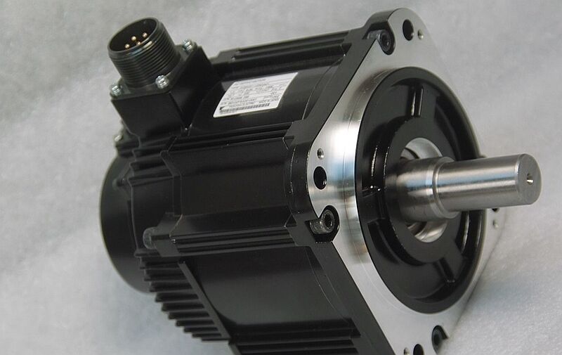 new 1PC YASKAWA SGMGV-13DDW-YG15 Servo Motor In Box ping - YASKAWA