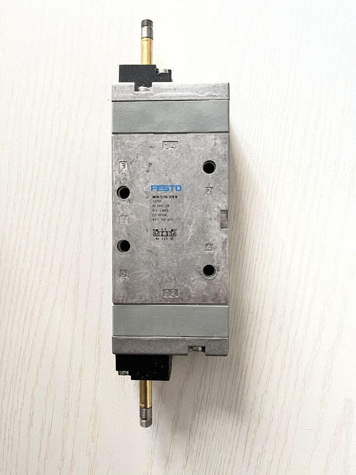 new 1PC Festo MFH-5/3G-3/8-B 19707 Solenoid Valve ping - FESTO