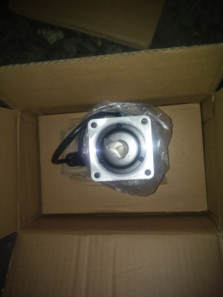 new 1PC Yaskawa SGMG-20A2AB Servo Motor In Box ping SGMG20A2AB