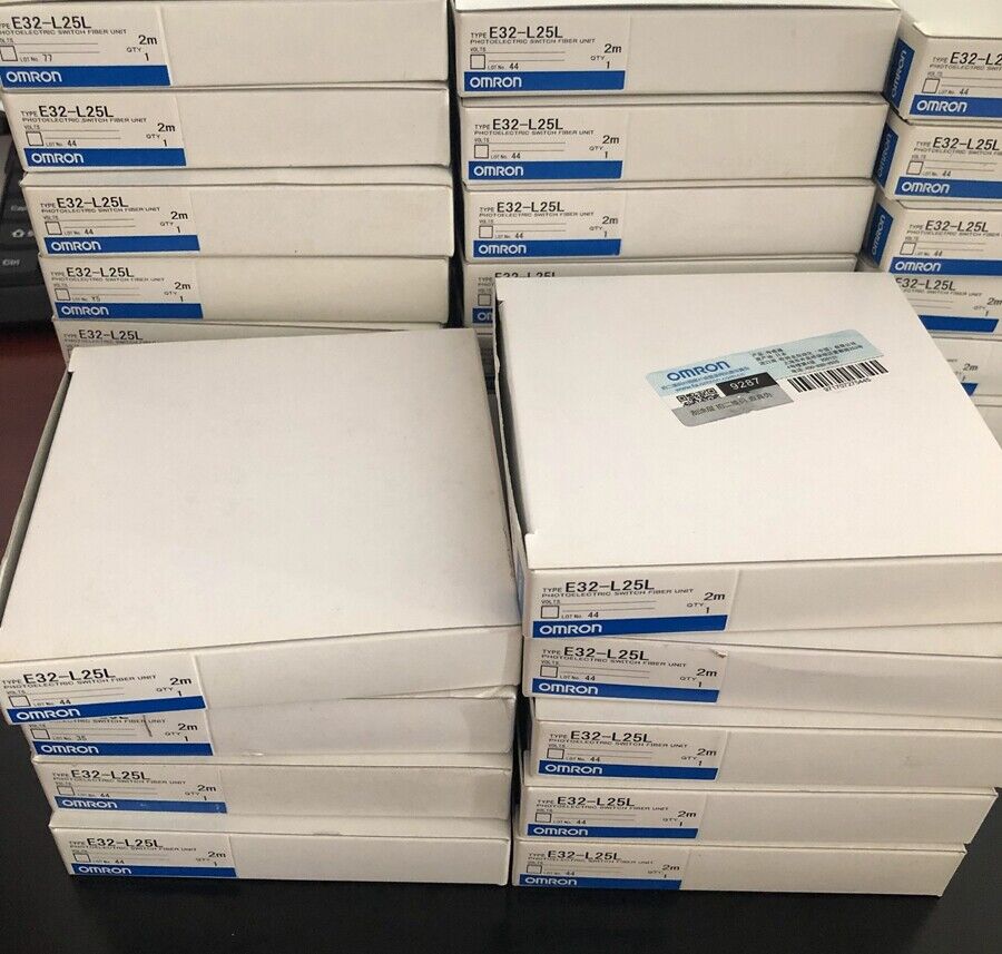 OMRON E32-L25L Photoelectric Switch - OMRON