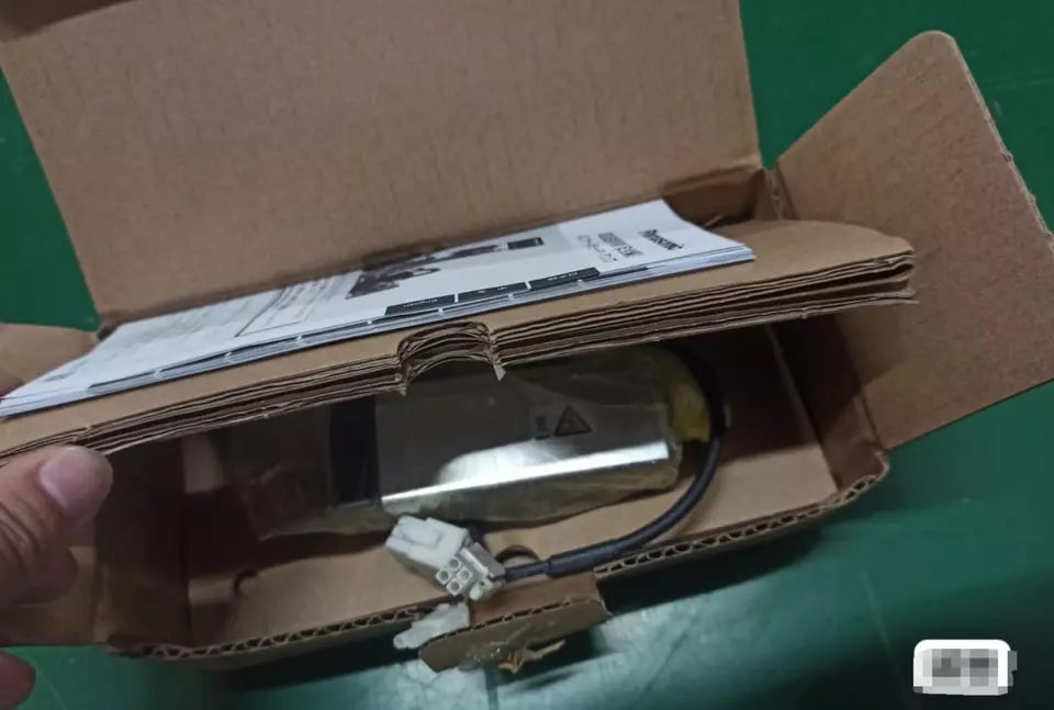new 1PC Panasonic MHMF012L1V2M AC Servo Motor In Box ping - PANASONIC