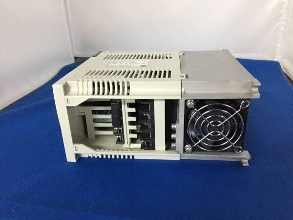 new Mitsubishi MR-J2S-200B Servo Drive In Box 1PC ping MRJ2S200B - MITSUBISHI