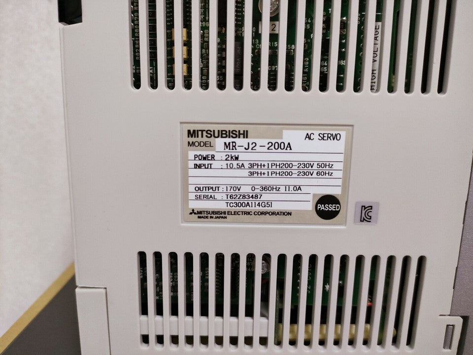 new 1PC Mitsubishi MR-J2-200A Servo Drive ping MRJ2200A