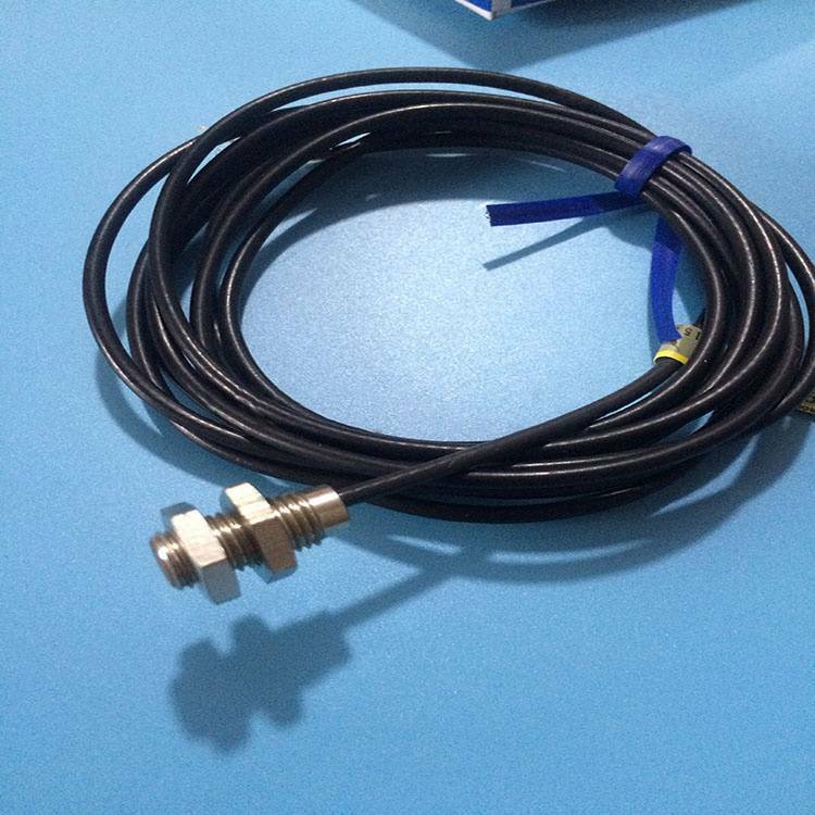 new 1PC Omron E2C-X1R5AH Proximity Swich E2CX1R5AH ping - OMRON