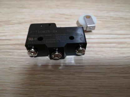 new 1PC Omron Z-15GW25-B Switch Z15GW25B - OMRON