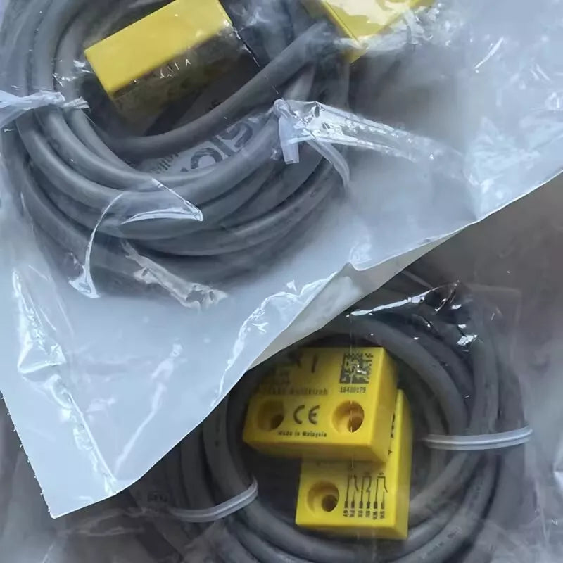 new 1PC Sick RE15-SA03 Safety Switch Sensor RE15SA03 - SICK