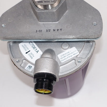 new 1PC Honeywell C7061A1046 Flame Detector Replaces In Box ping