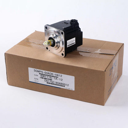 Yaskawa SGMPS-04ADK-HA12 Servo Motor 1PC - YASKAWA
