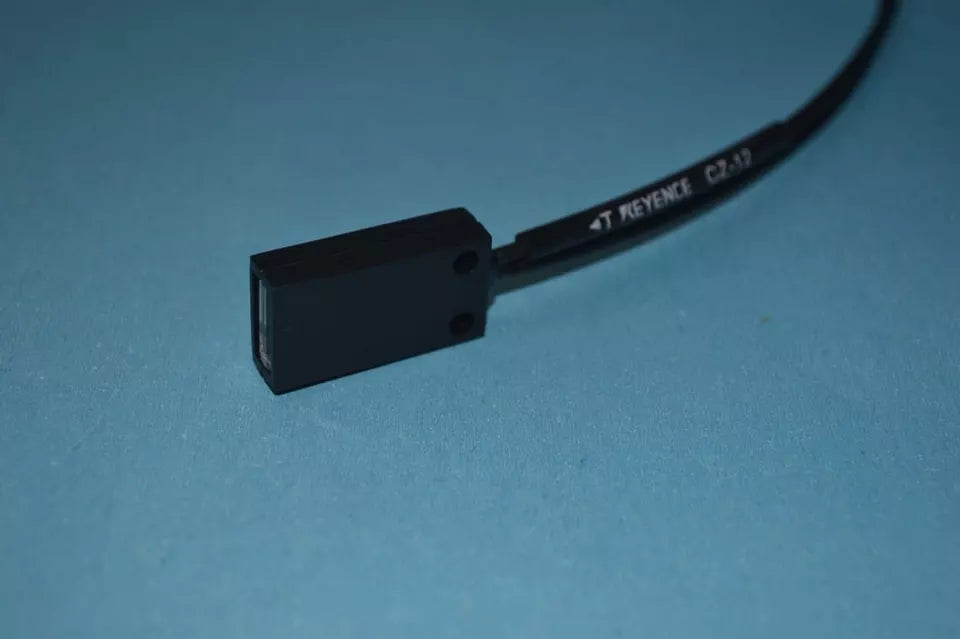 new 1PC Keyence CZ-12 CZ12 Fiber Optic Sensor - KEYENCE