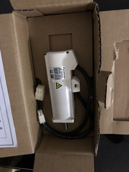 new 1PC Panasonic MSMA012C1N Servo Motors MSMA012C1N In Box ping - PANASONIC