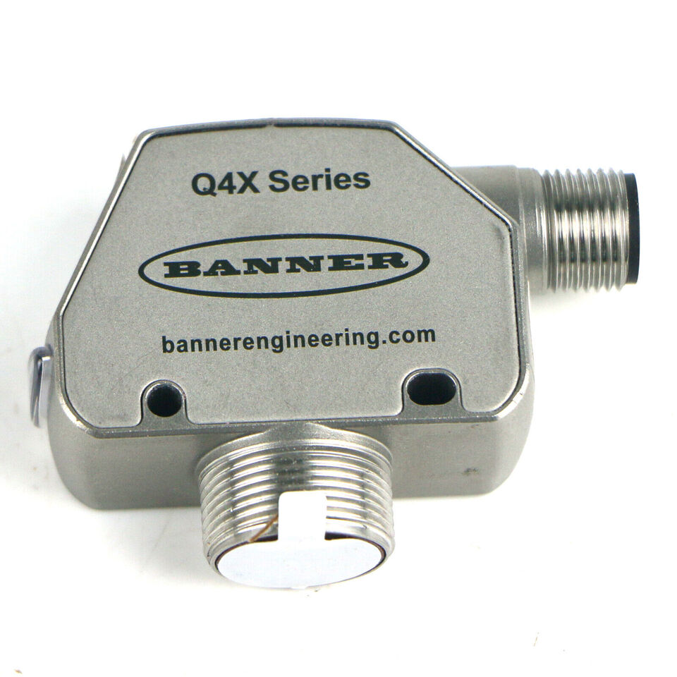 new  BANNER Q4XTBLAF300-Q8 Photoelectric Sensor - US Stock