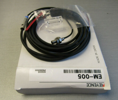 Keyence EM-005 Proximity Sensor - KEYENCE