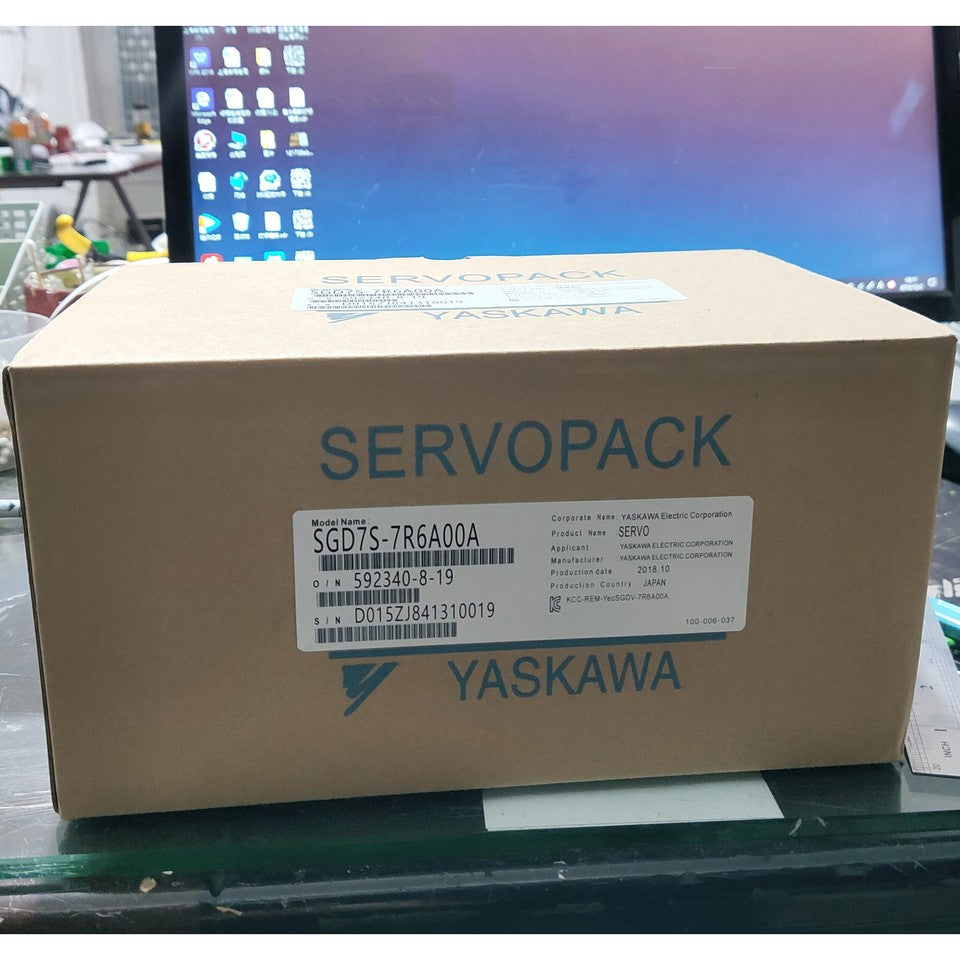 new 1PC Yaskawa SGD7S-7R6A00A Servo Drive In Box ping