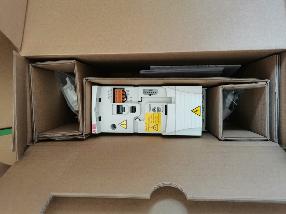 new 1PC ABB ACS355-03E-04A1-4 ACS35503E04A14 Inverter Expeidted - ABB