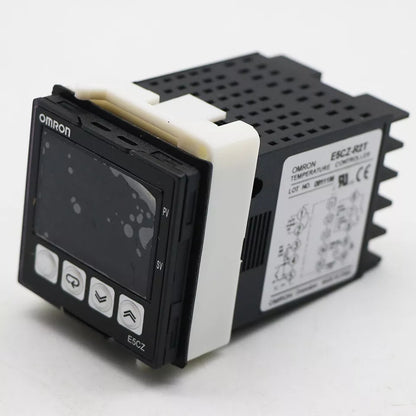 Omron E5CZ-R2T Temperature Controller - OMRON