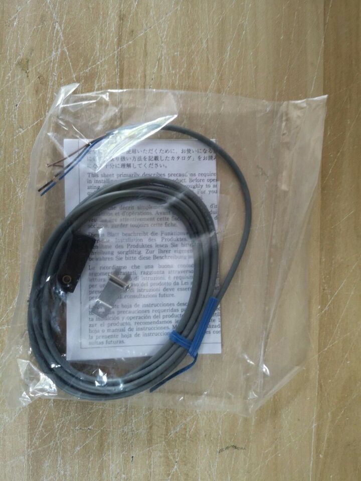new Omron TL-W3MB1 Proximity Switch Sensor TLW3MB1 One - OMRON