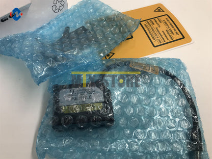 Keyence IL-065 Photoelectric Sensor - KEYENCE