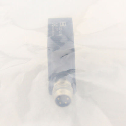 Omron E3ZLL88 Photoelectric Sensor Switch - OMRON