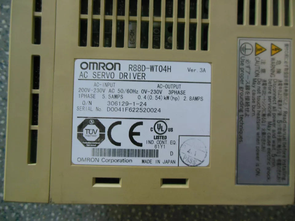 Omron R88DWT04H Servo Driver - OMRON