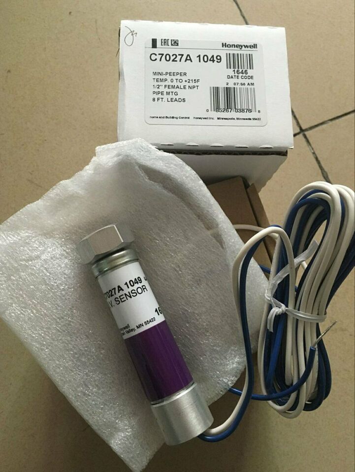 new  Honeywell C7027A1049 C7027A-1049 Flame Detector Sensor ping 1P