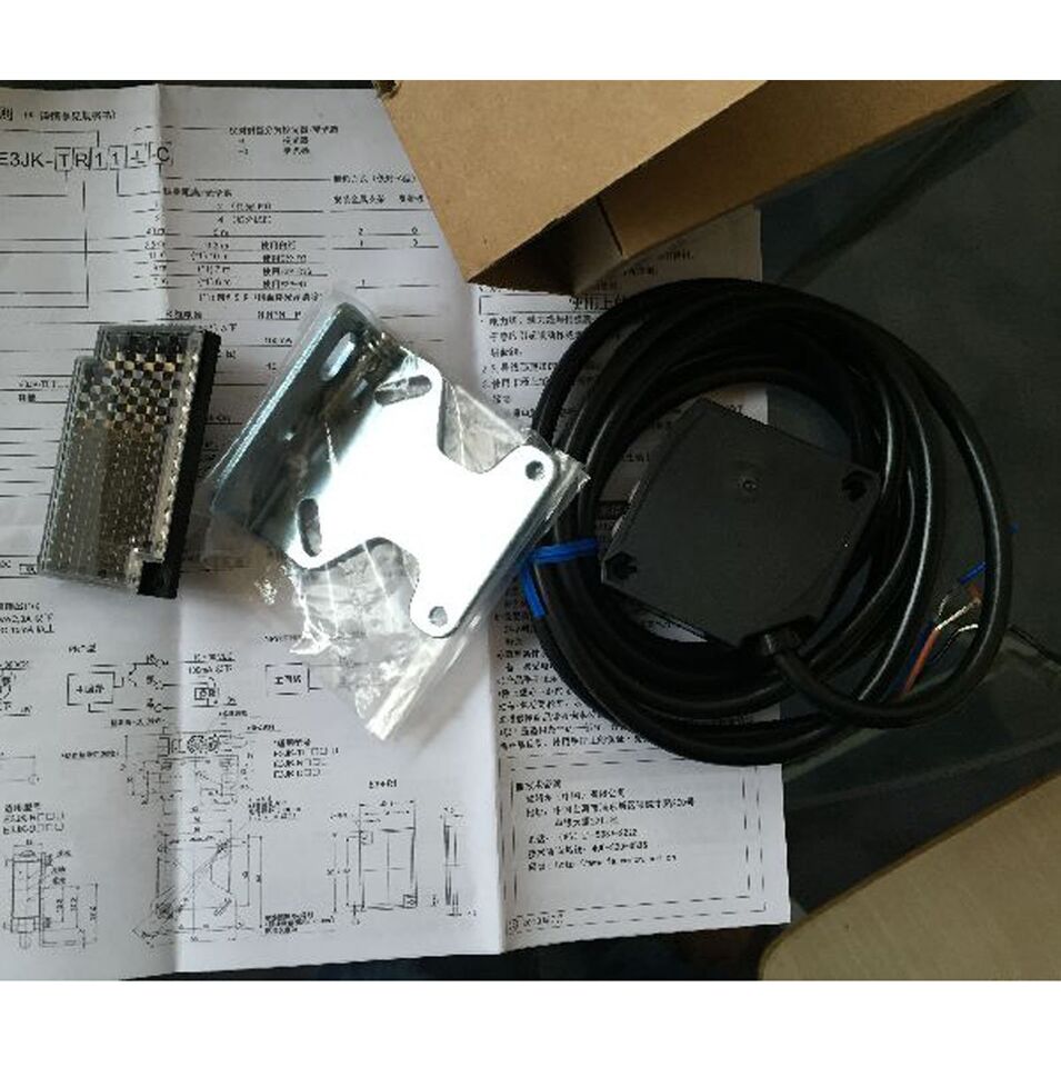 new Omron E3JK-RN11-C Photoelectric Switch One E3JKRN11C - OMRON