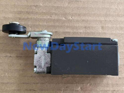 new 1pcs ERSCE E100-00-EM Limit Switch Travel Switch - VENDOR TBD
