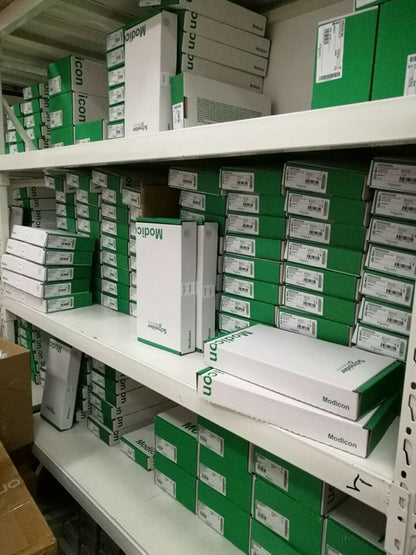 new 1PC Schneider 140NOM21100 PLC Module In Box ping - SCHNEIDER
