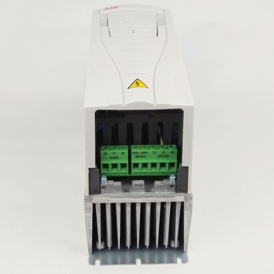 new 1PC ACS550-01-012A-4 5.5Kw Inverter 380V In Box ping - ACS