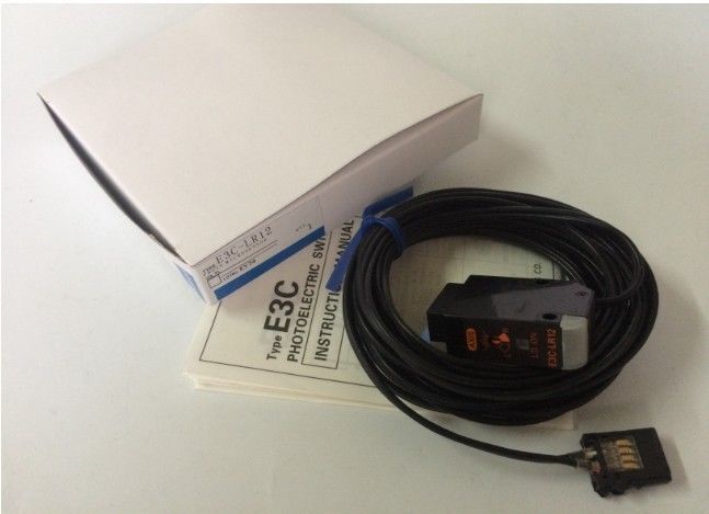 new Omron E3C-LR12 Photoelectric Switch E3CLR12 One ping - OMRON