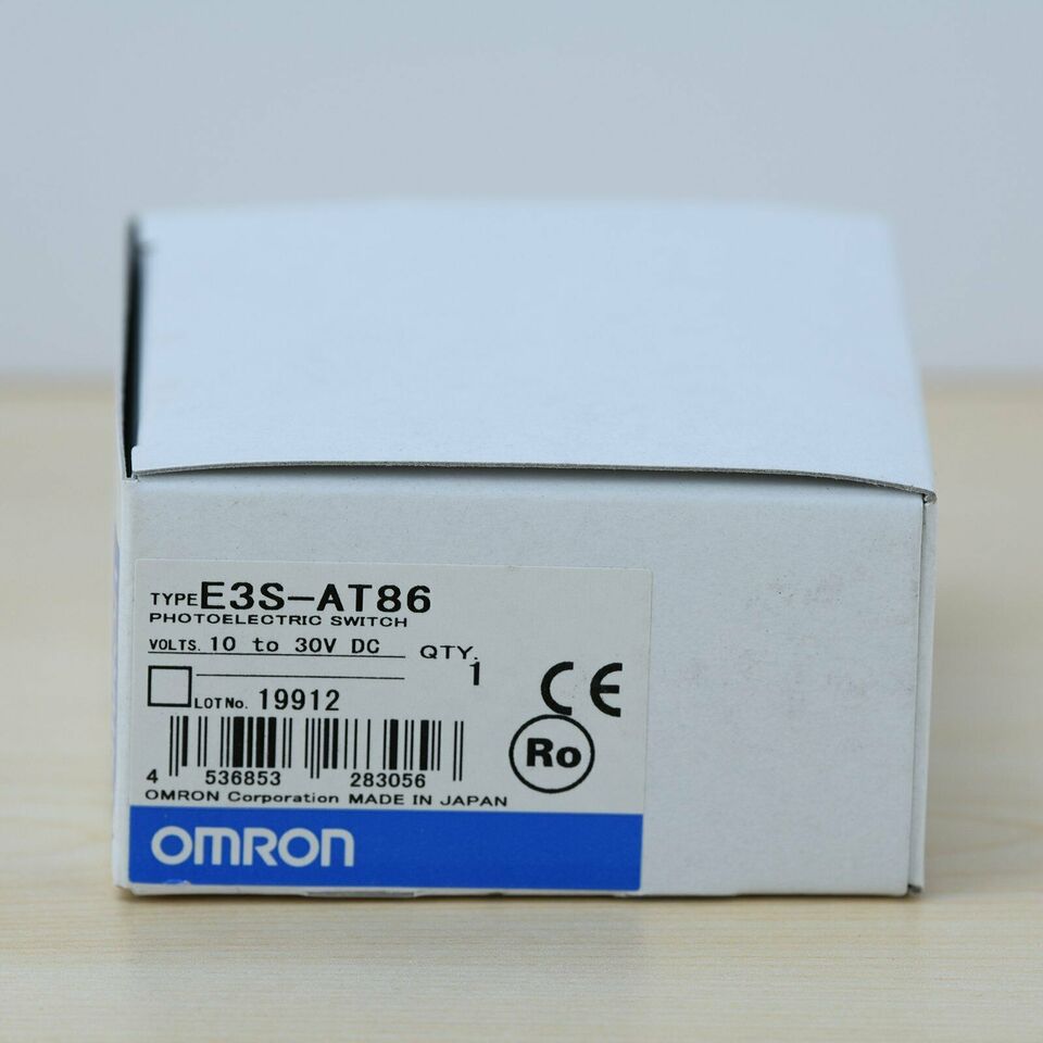 new Omron E3S-AT86 Photoelectric Switch One E3SAT86 - OMRON