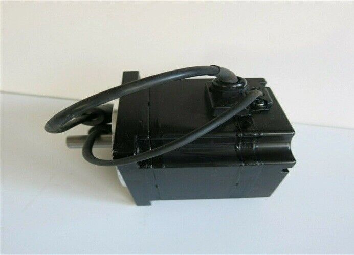 new One Yaskawa SGMPH-08AAE41D SGMPH08AAE41D Servo Motor ping - YASKAWA