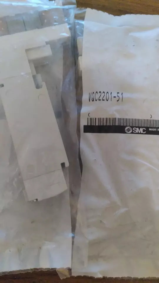 1PC SMC VQC2201-51 Solenoid Valve VQC220151 - SMC