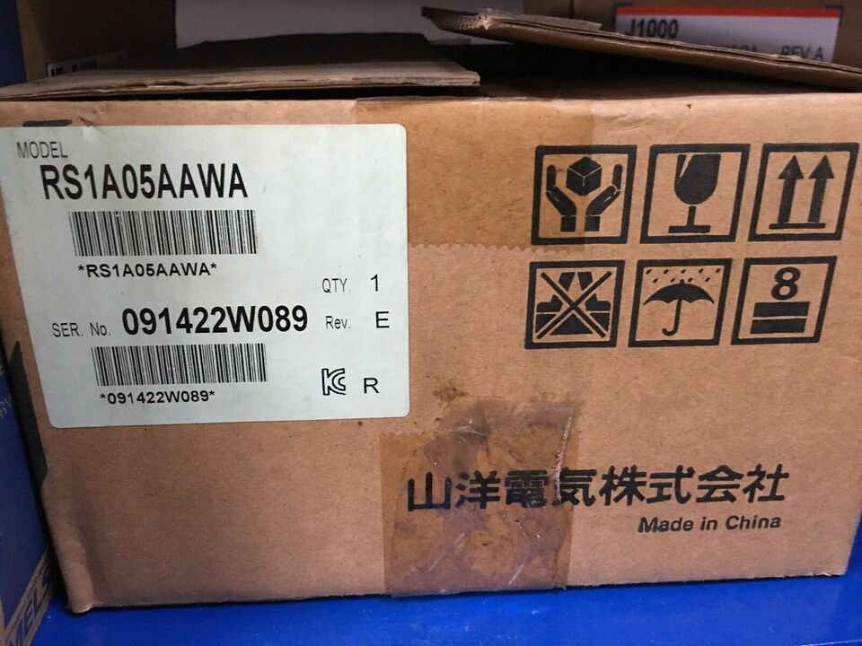 new 1PC  SANYO RS1A05AAWA Servo Drive RS1A05AAWA In Box ping