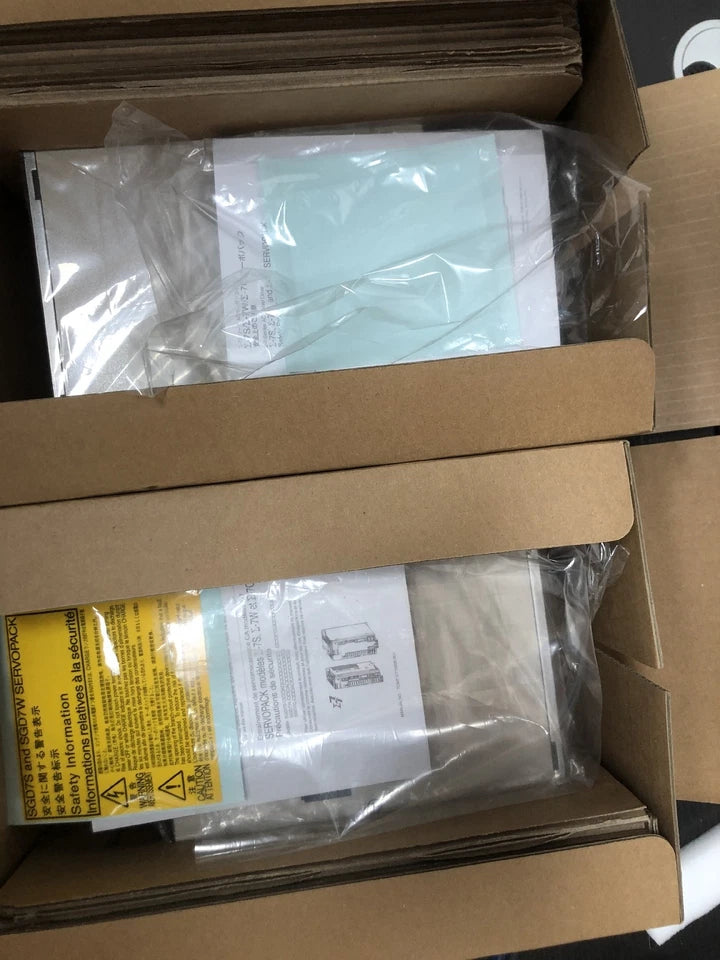 new Yaskawa SGD7S-7R6A30B202 Servo Driver 1PC  SGD7S7R6A30B202