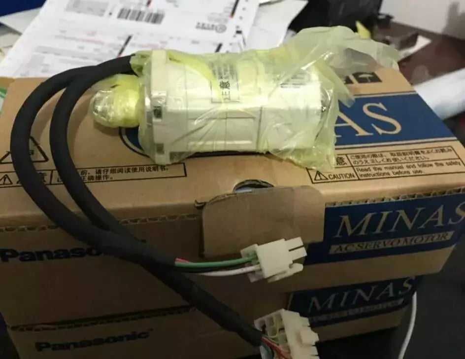 new 1PC Panasonic MSMA3AZA1N Servo Motor ping