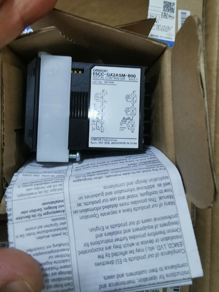 new 1PC Omron E5CC-QX2ASM-800 Temperature Controller E5CCQX2ASM800 - OMRON