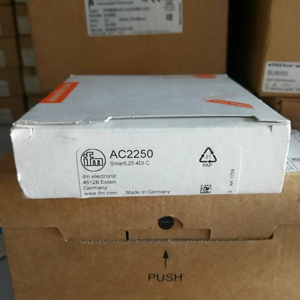 new 1PC  IFM AC2250 Pressure Sensor In Box ping