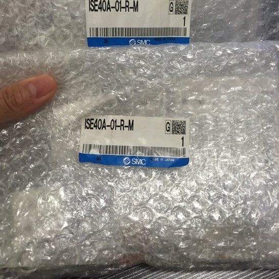 Pressure Sensor ISE40A-W1-R-M - SMC
