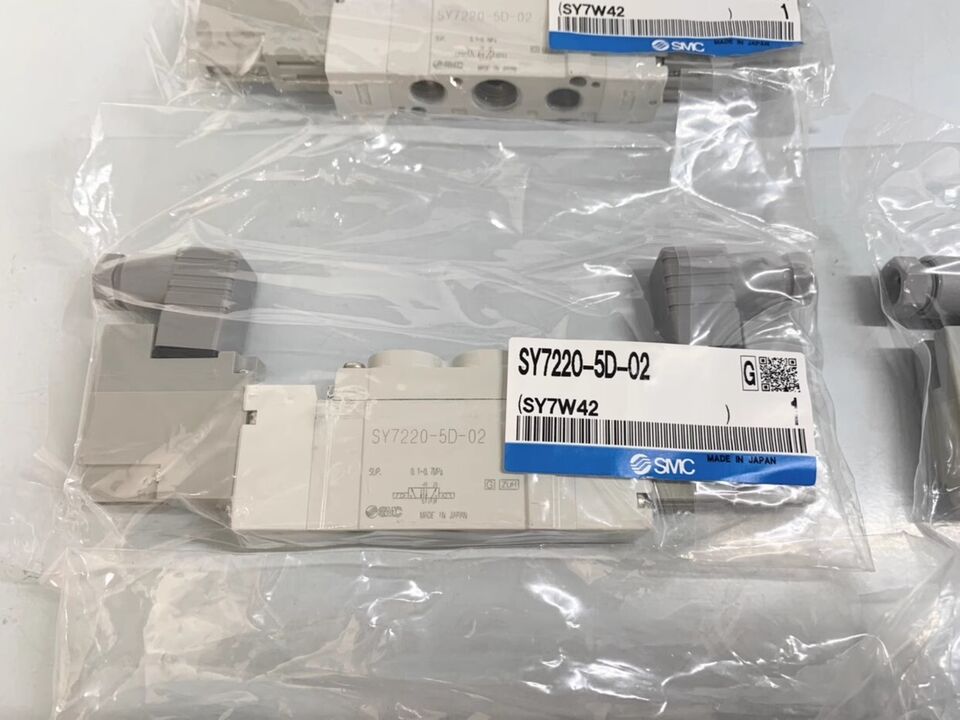 1PC SMC SY7220-5D-02 Solenoid Valve - SMC
