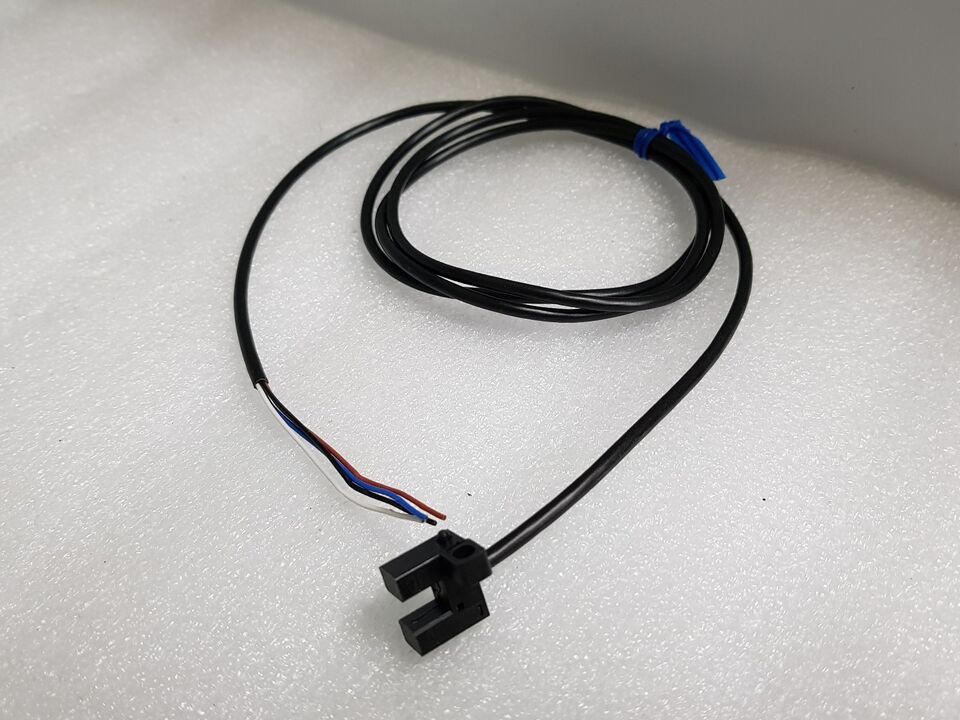 new Omron EE-SX953-W Micro Photoelectric Sensor One EESX953W - OMRON