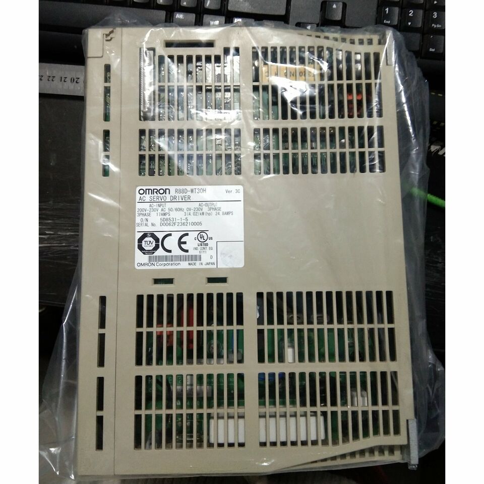 new One OMRON R88D-WT30H Servo Driver R88DWT30H ping - OMRON