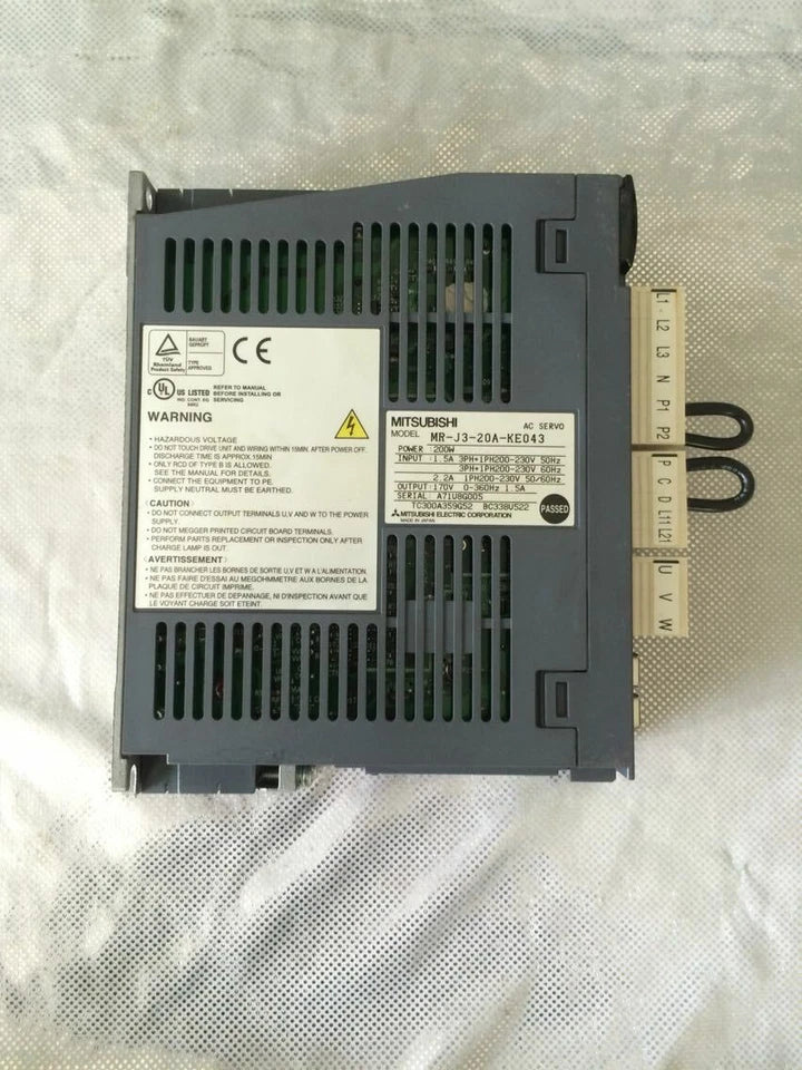 new 1PC Mitsubishi MR-J3-20A-KE043 Serve Drive MRJ320AKE043 ping