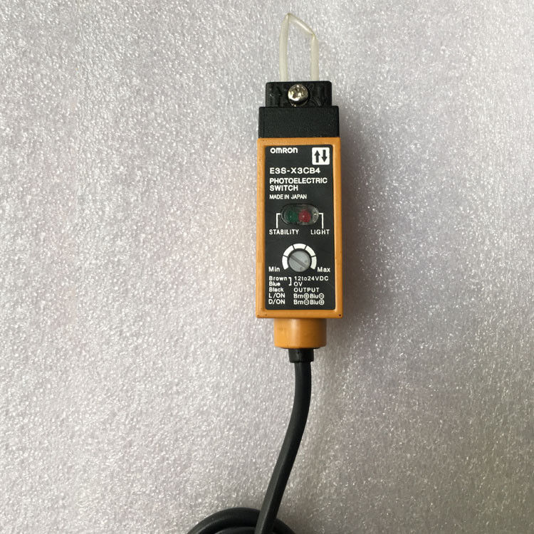High-Efficiency Omron Photoelectric Switch E3S-X3CB4 for Industrial Applications - OMNION