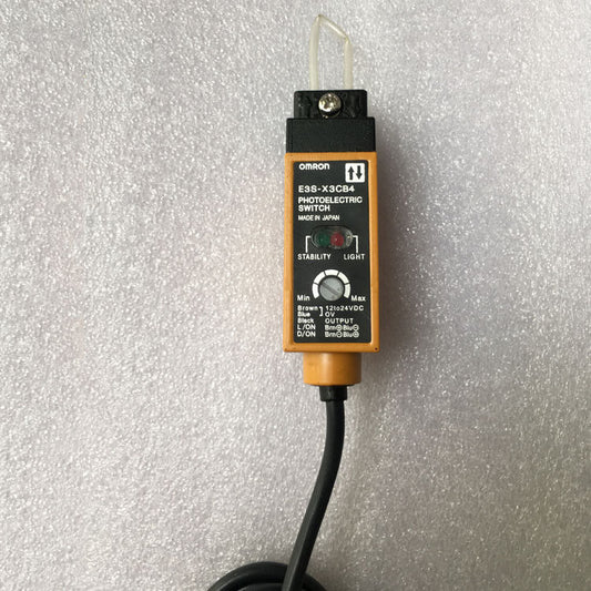 High-Efficiency Omron Photoelectric Switch E3S-X3CB4 for Industrial Applications - OMNION